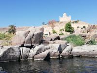 Riesig, abgerundet und gespalten