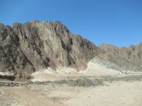 Die Berge ragen bis in 2000 m Höhe