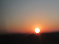 Sonnenaufgang - vom Bus Richtung Abu Simbel