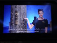 Die Sicherheitshinweise im Flugzeug scheinen im Ägyptischen Museum gedreht zu sein. Das ist pfiffig und sorgt dafür, dass wir auch hingucken.