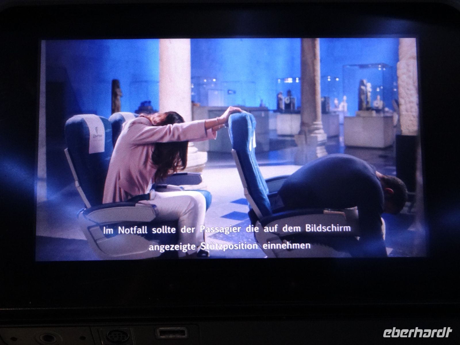 Sicherheitsübung im Museum und die Pharaone gucken zu. 