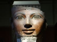 Kairo, Ägyptisches Museum, die schöne Hatschepsut, der einzige weibliche Pharao. Ihre 20-jährige Herrschaft brachte Wohlstand und Frieden.