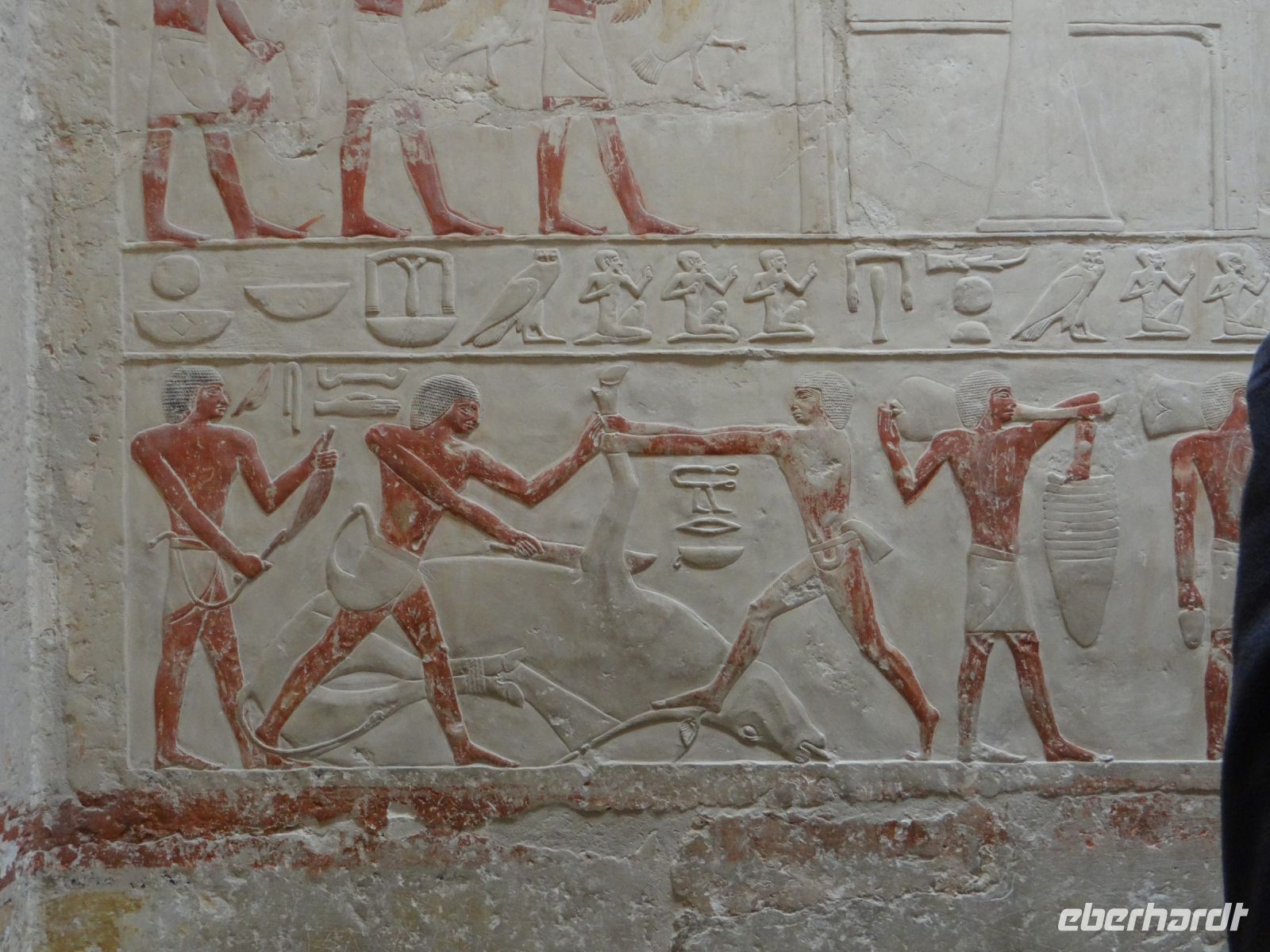 Sakkara, Grab der Prinzessin Seshseshet Idut, eine Opferszene. Wie lebendig scheinen die Szenen mit der farbigen Fassung.