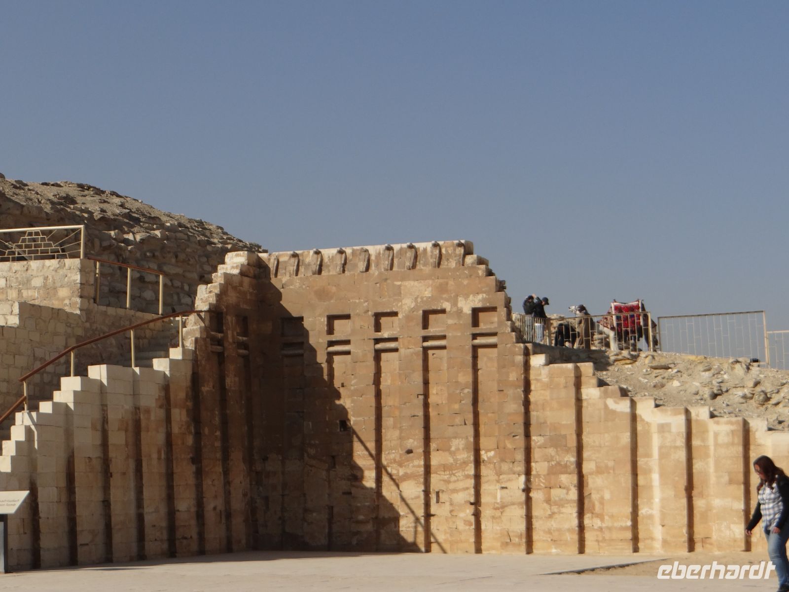 Sakkara, die aufwendig gestaltete Mauer umgab die große Begräbnisstätte des Djoser.
