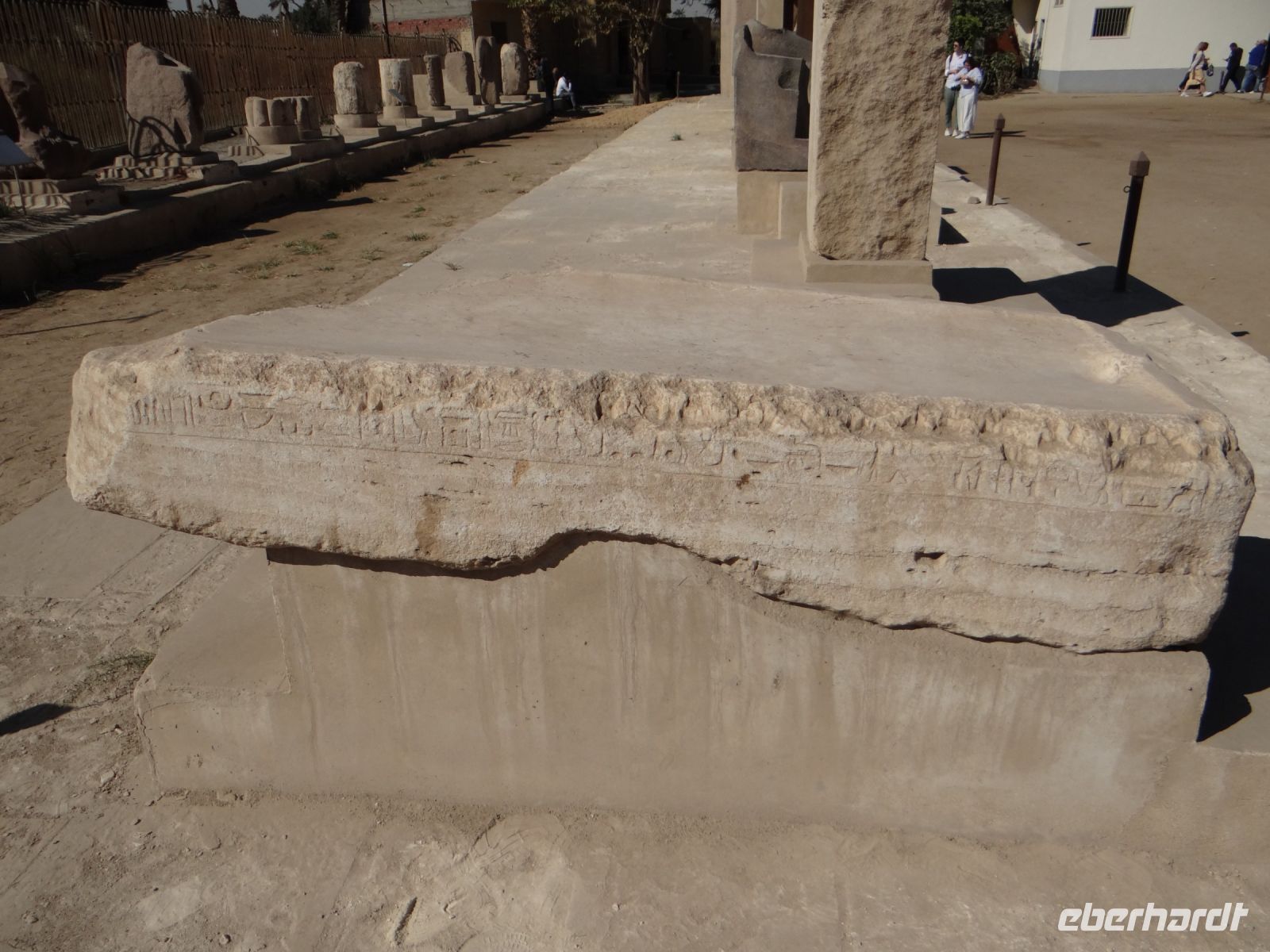 Memphis, auf diesem Tisch wurden die toten Körper für die Mumifizierung vorbereitet.