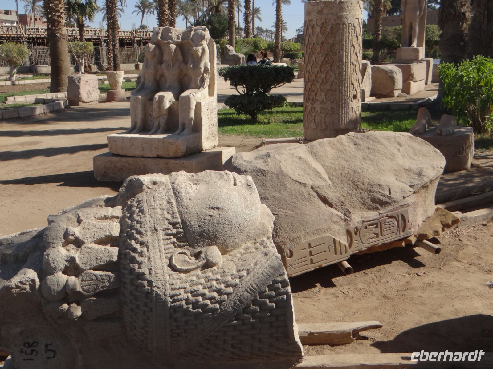 Memphis, die Reste der verschwundenen Hauptstadt geben eine Ahnung, wie glanzvoll die Metropole des Alten Reiches ausgesehen haben muss.