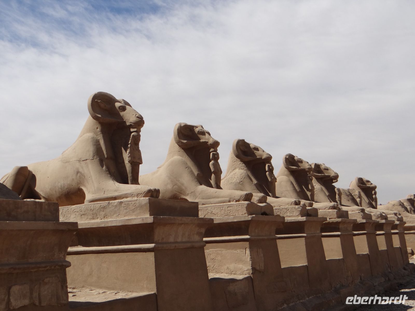 Luxor, Karnak-Tempel, die Sphingenallee reicht über 2,5 km zum Luxor-Tempel.