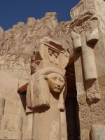 Theben, Hatschepsut-Tempel, Hathor ist die Göttin der Liebe mit Kuhohren.