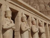 Theben, Hatschepsut-Tempel, die obere Terrasse