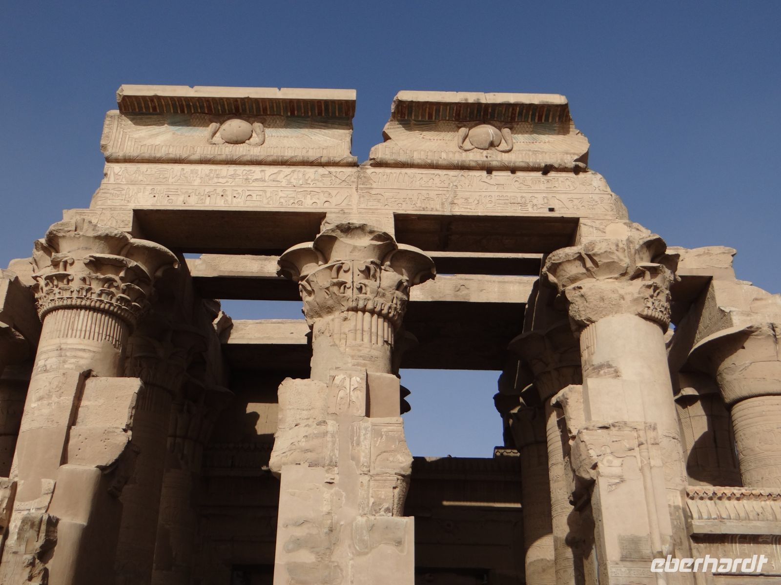 Kom Obmo, der Eingang zum Vorhof