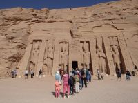 Abu Simbel, Hathor-Tempel mit Figuren von Rames und seiner Lieblingsfrau Nefertari