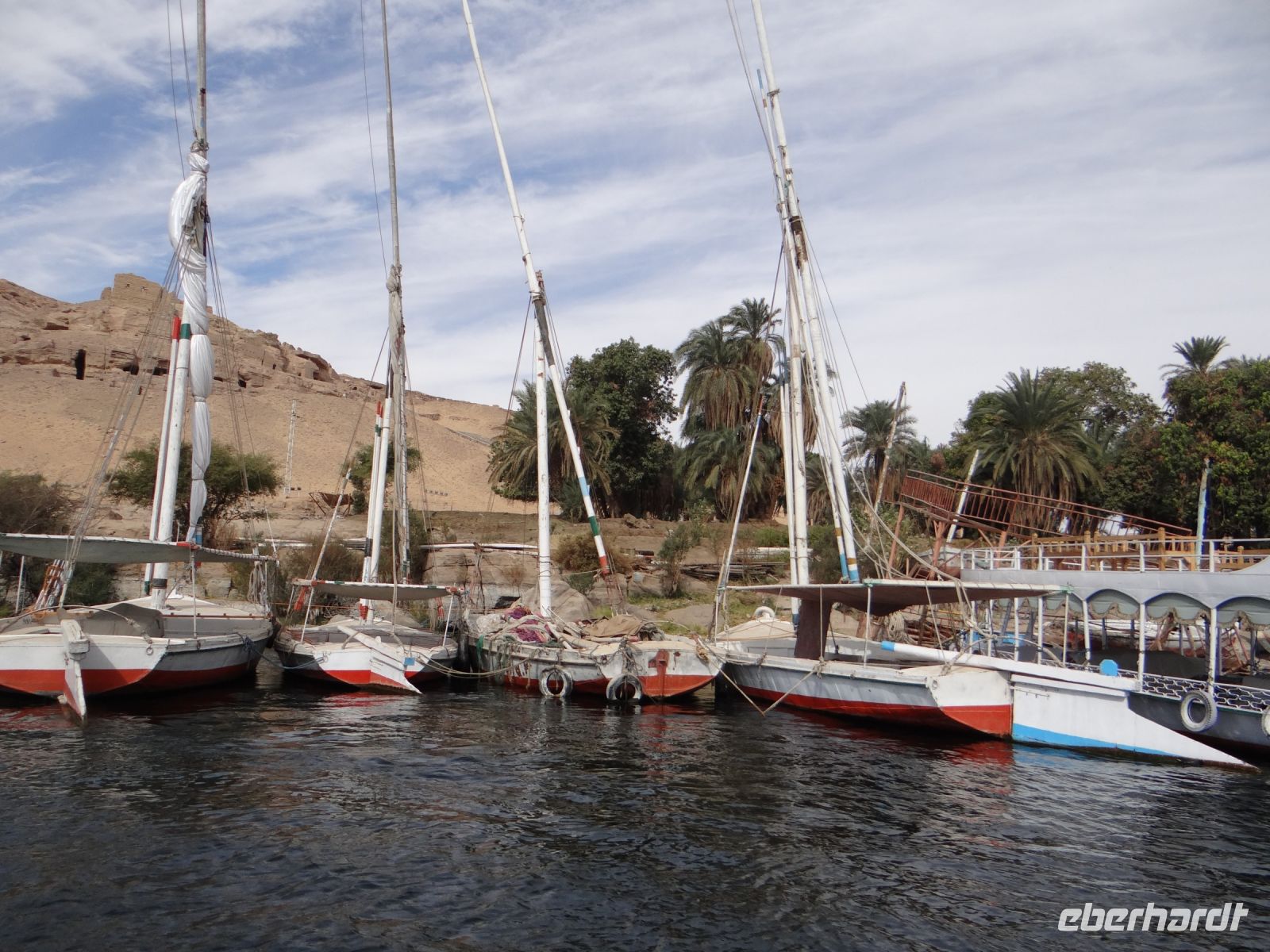Assuan, Felukken am Ufer