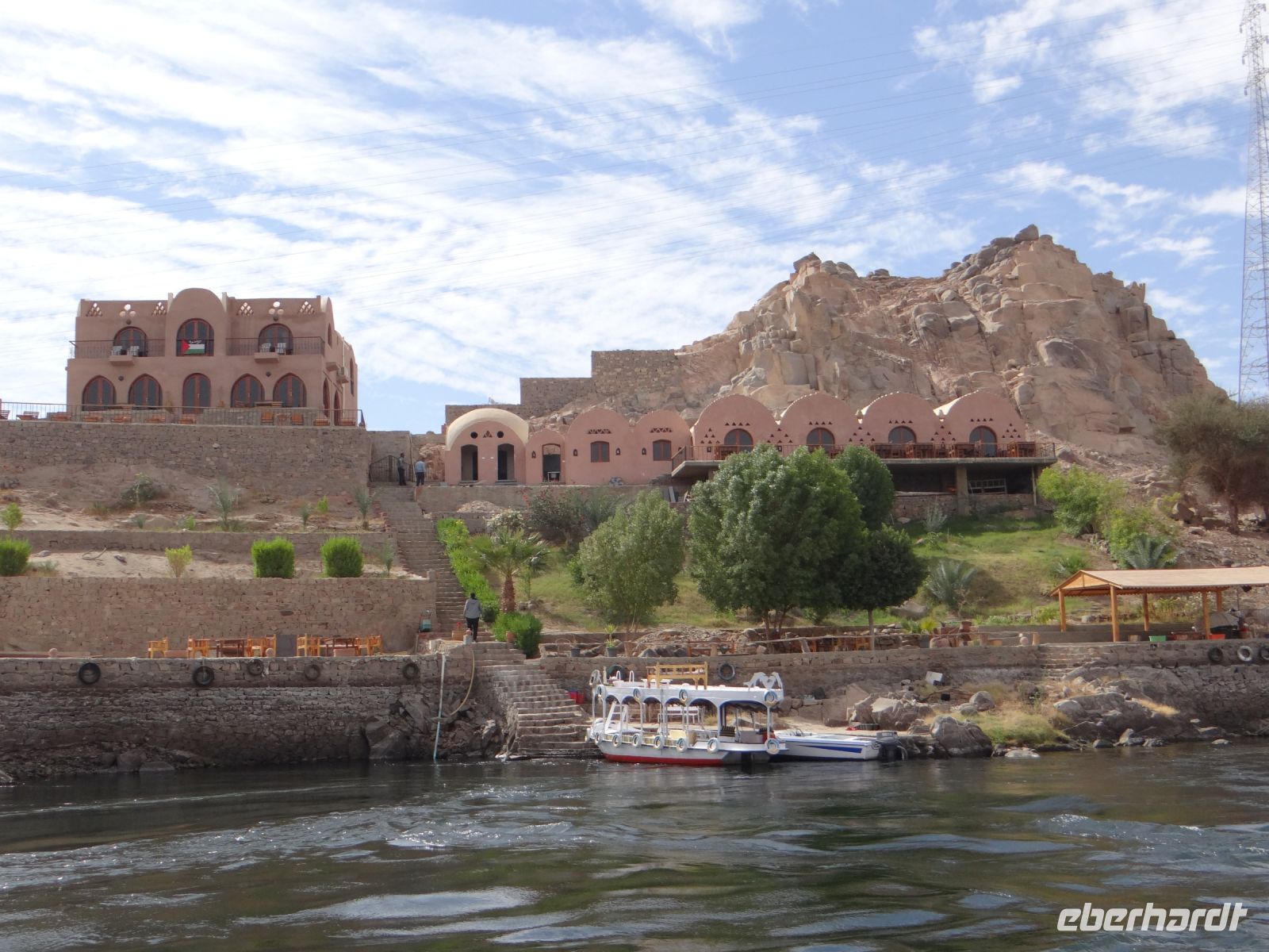 Assuan, eine hübsche Hotelanlage, die man jedoch ohne Boot nicht verlassen kann.