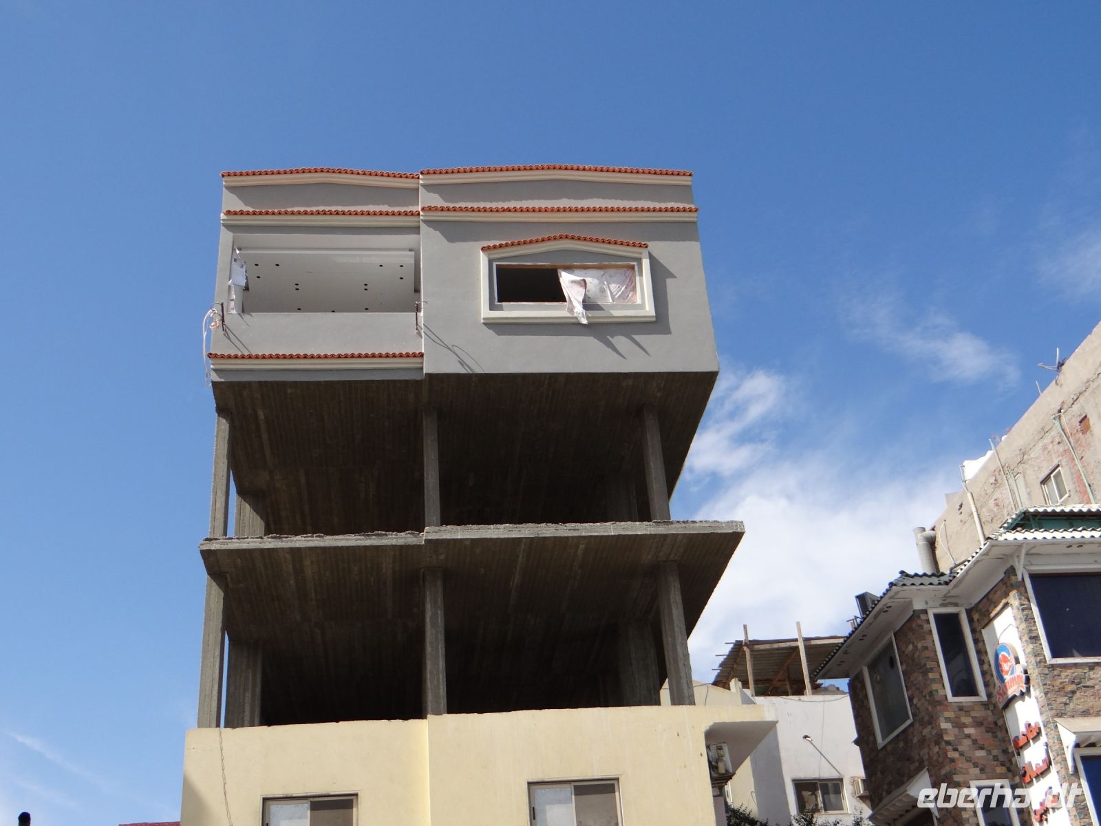 Hurgadha, für die obere Etage scheint der Einzug schon geplant zu sein. 