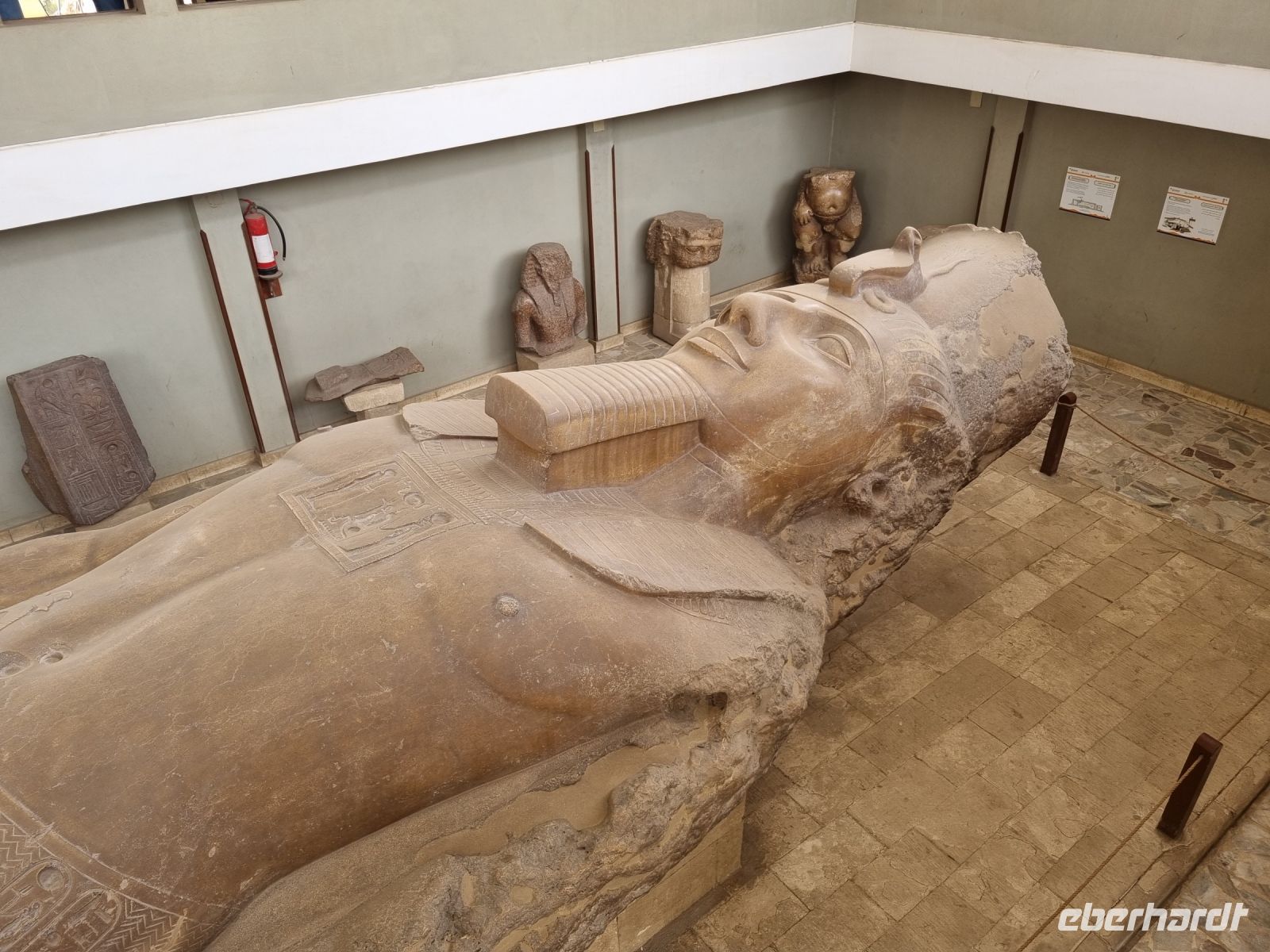 Memphis - Granitkoloss von Ramses II. im Museum 