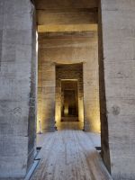 Assuan - Tempel von Philae (Zugang zum mittleren Raum des Allerheiligsten Sanktuars)