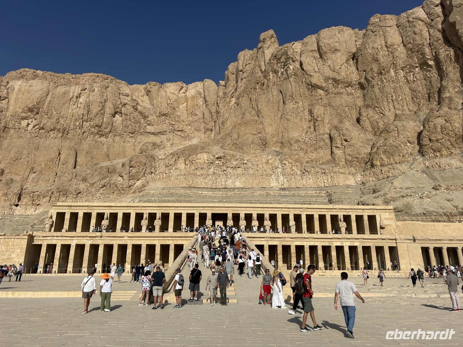 Der Tempel von Weitem