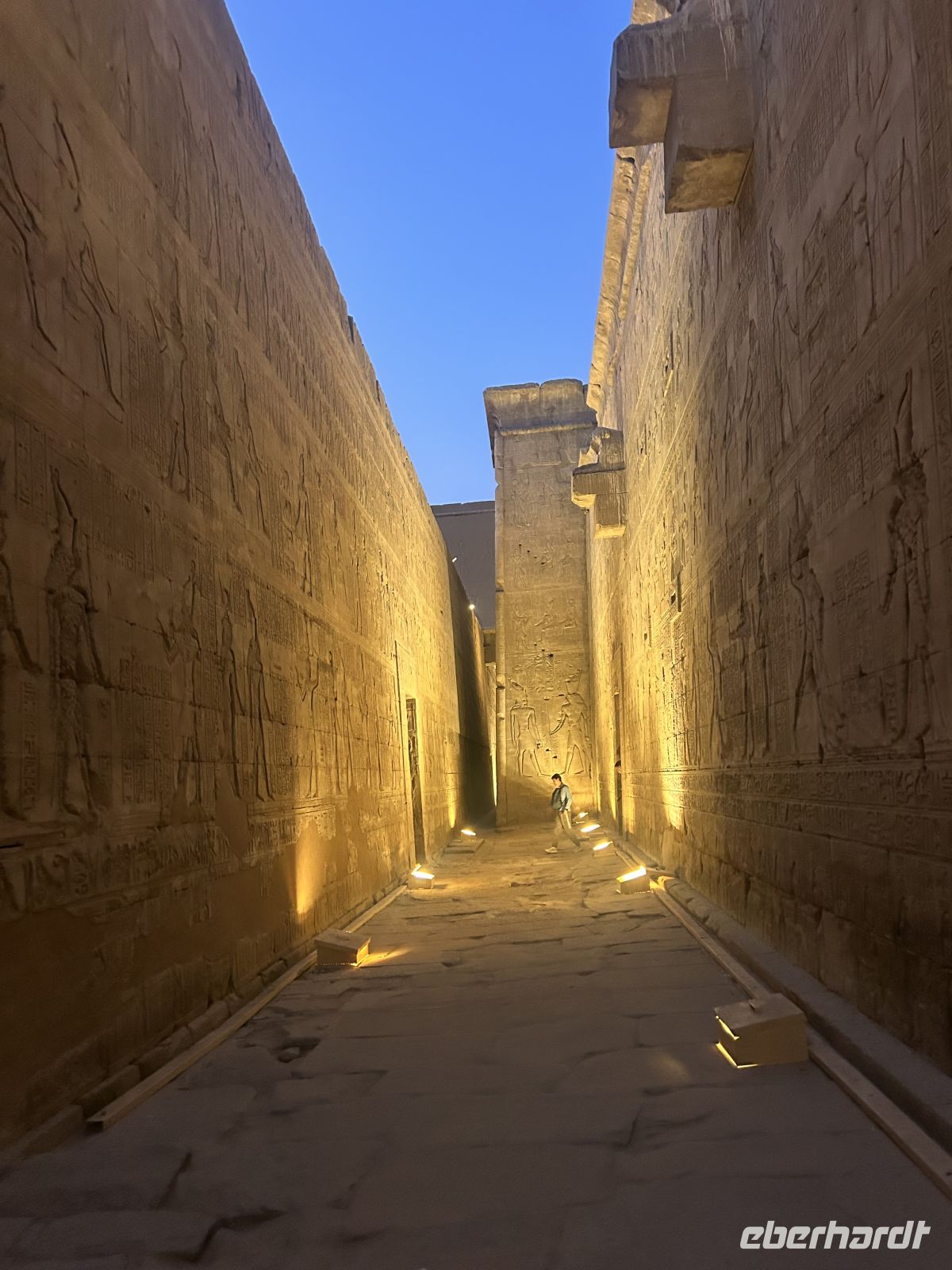 Zum Sonnenaufgang sind wir noch alleine 