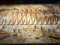 Wandmalerei aus dem alten Ägypten mit Szenen aus dem Alltagsleben