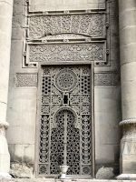 Islamische Kunst an einem Portal der Sultan Hassan Moschee