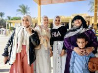 Ägypterinnen in Luxor