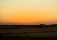 Langsam kommt die rote Kugel zum Vorschein