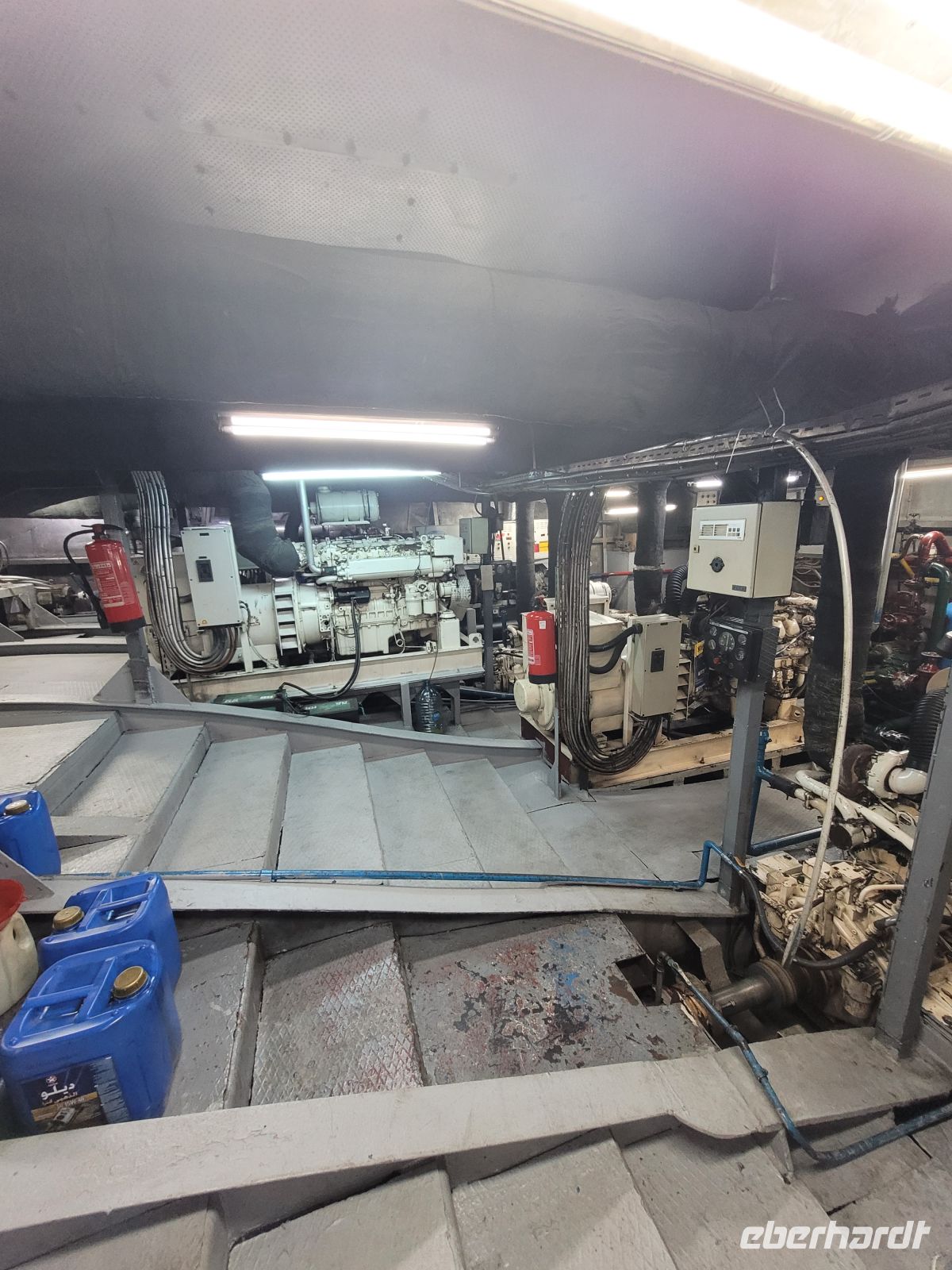 127 - auch in den Maschinenraum durften wir