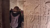 Reliefs im Isis-Tempel, Philae Insel, Assuan &ndash; &copy; Anette Rietz (Eberhardt TRAVEL)