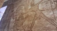 Kämpfer in Abu Simbel Wandmalerei Ramses II &ndash; &copy; Anette Rietz (Eberhardt TRAVEL)