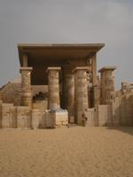 An der Stufenpyramide