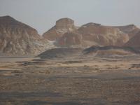 und nähern uns der Schwarzen Wüste