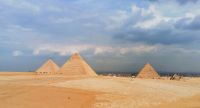 Die ältesten erhaltenen Bauwerke der Welt, die ägyptischen Pyramiden von Gizeh