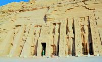 Tempel der Hathor und Nefertari