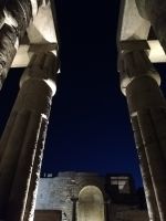 Tempel in der Nacht