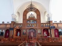 Vor dem Altar