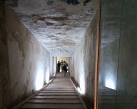in die Unterwelt