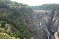 Mit dem historischen Eisenbahn in Kuranda durch den Regenwald wieder zurück nach Cairns