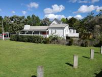 Puhoi Pub