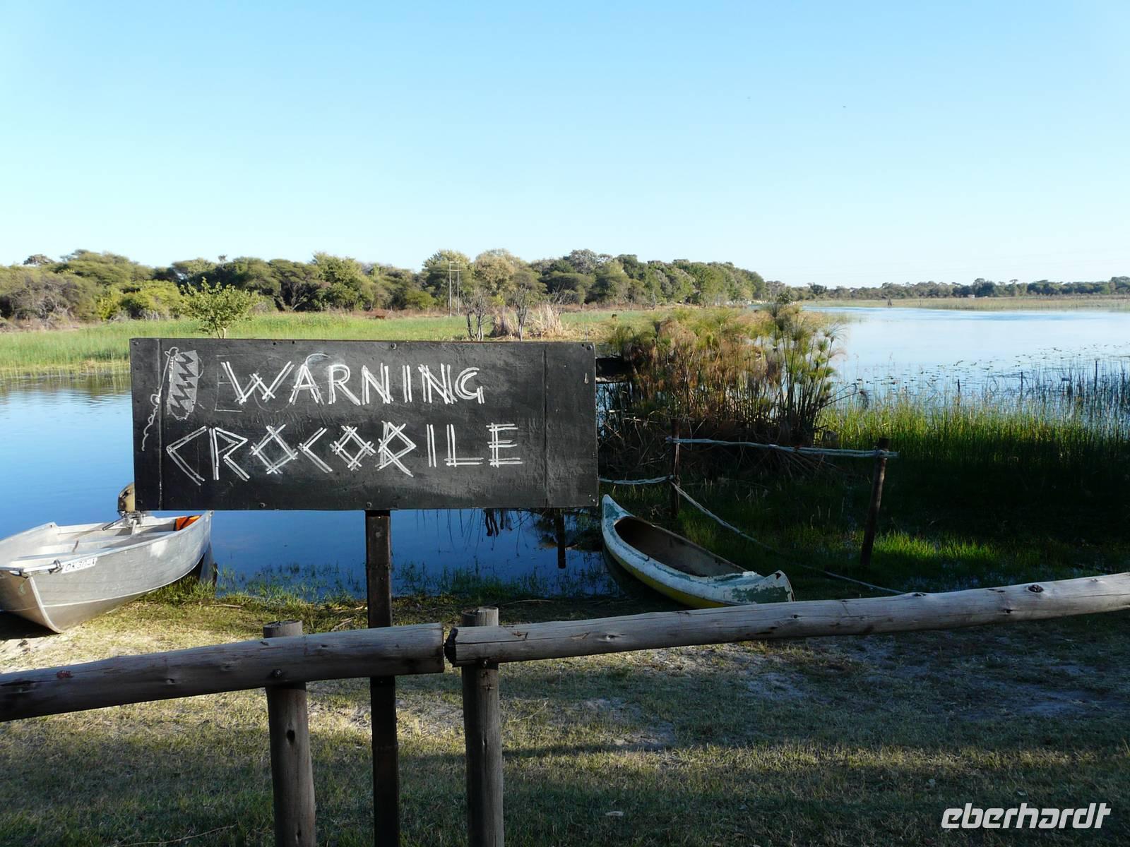 Mokoro-Fahrt auf einem Nebenarm des Okavangos