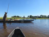 Fahrt mit den Mokoros im Okawango-Delta