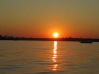 Vic Falls - Bootsfahrt auf dem Sambesi  - Sonnenuntergang