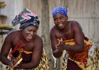 Besuch im Kulturdorf der Mashis - Lebensfreude pur
