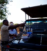 Chobe-Nationalpark - Frühstück im Busch