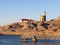 Lüderitz Felsenkirche Blick vom Nesthotel