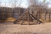 Das Dach wird errichtet