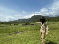 Jacob Spangenberg im Arusha Nationalpark am Fuße des Mt. Meru