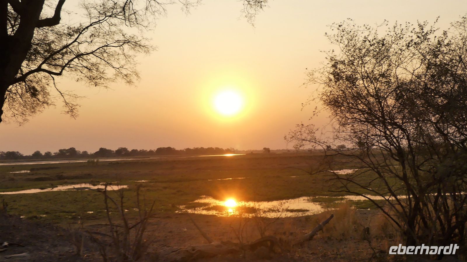 Namibia - Sonnenuntergang am Okavango
