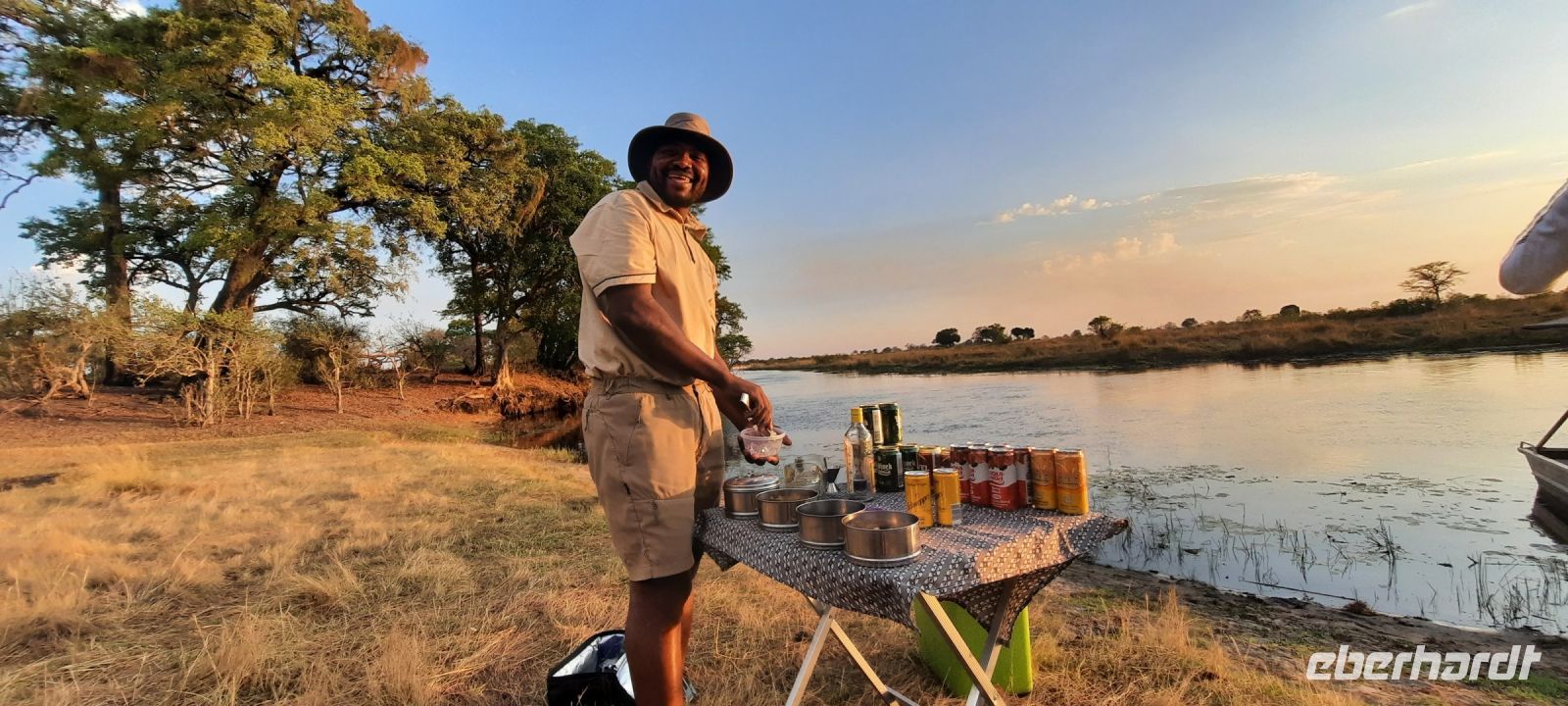 Namibia - Bootsfahrt auf dem Kwando - Sundowner