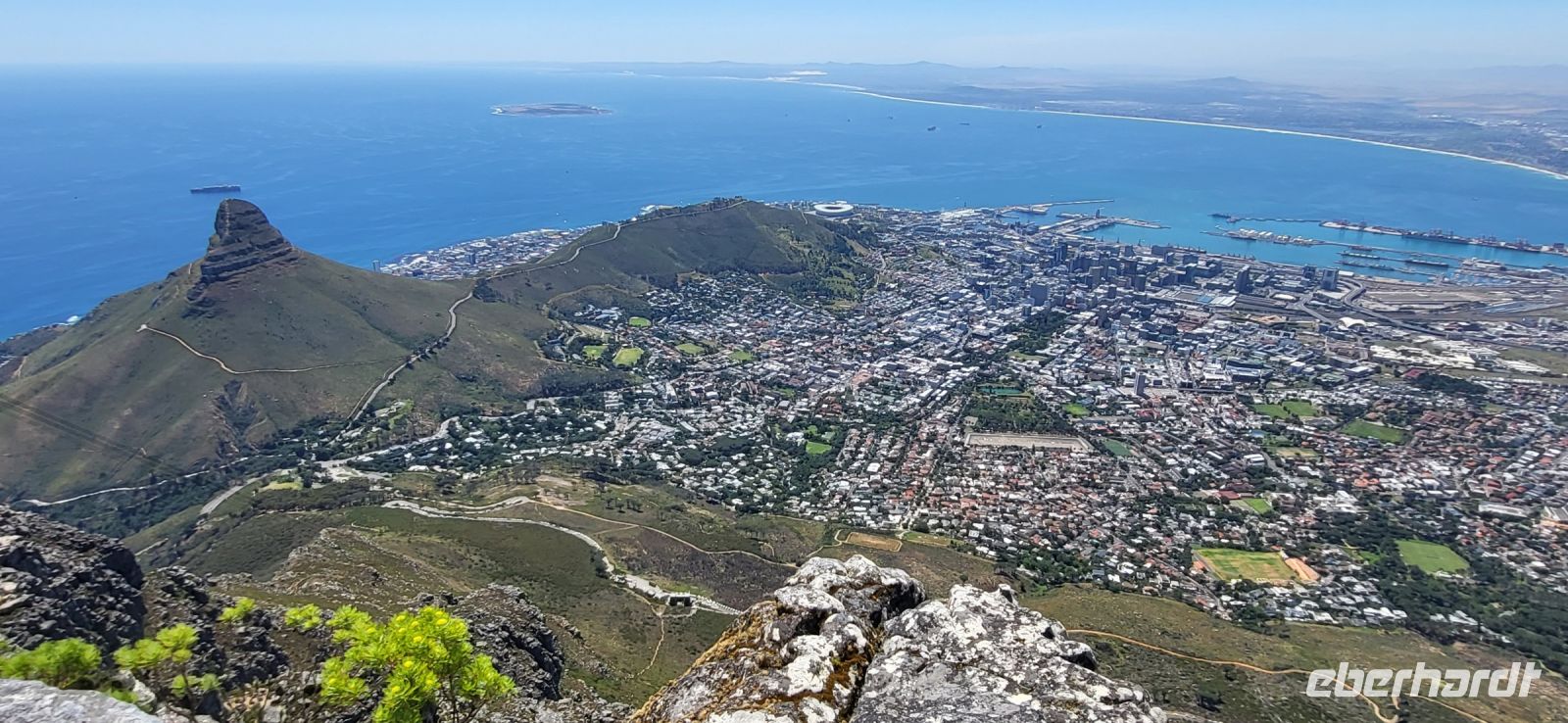 7 Blick von 1087m Höhe auf Kapstadt