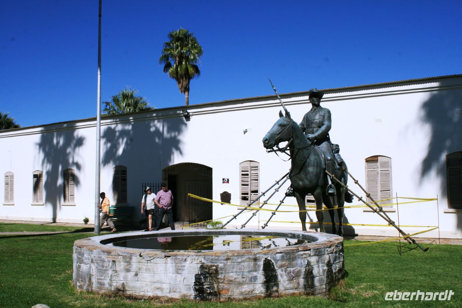 Namibia - Windhoek Nostalgie - dritter Standort des Südwester-Reiters in der Alten Feste